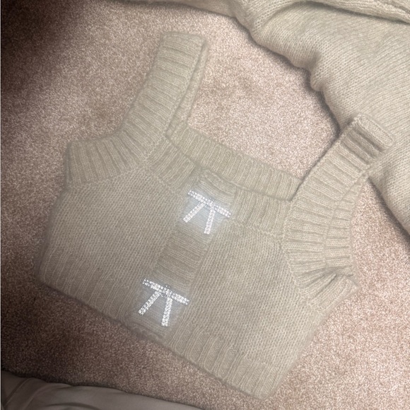 Zara Soft Cream Knit Sweater - Picture 7 of 9